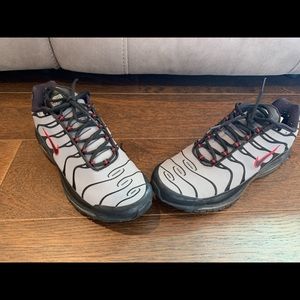 Black grey red Nike AirMax 97 sz 12 sneakers